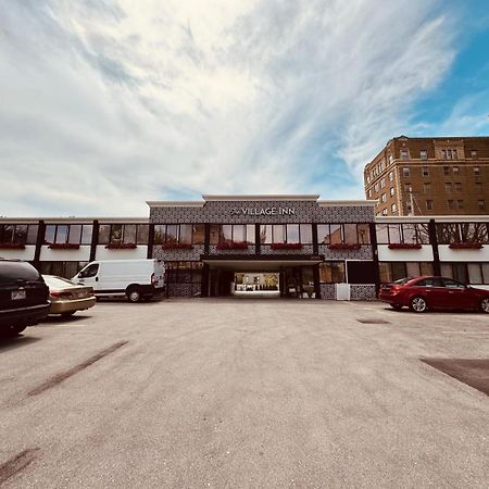 The Village Inn Hotel Milwaukee Exterior foto