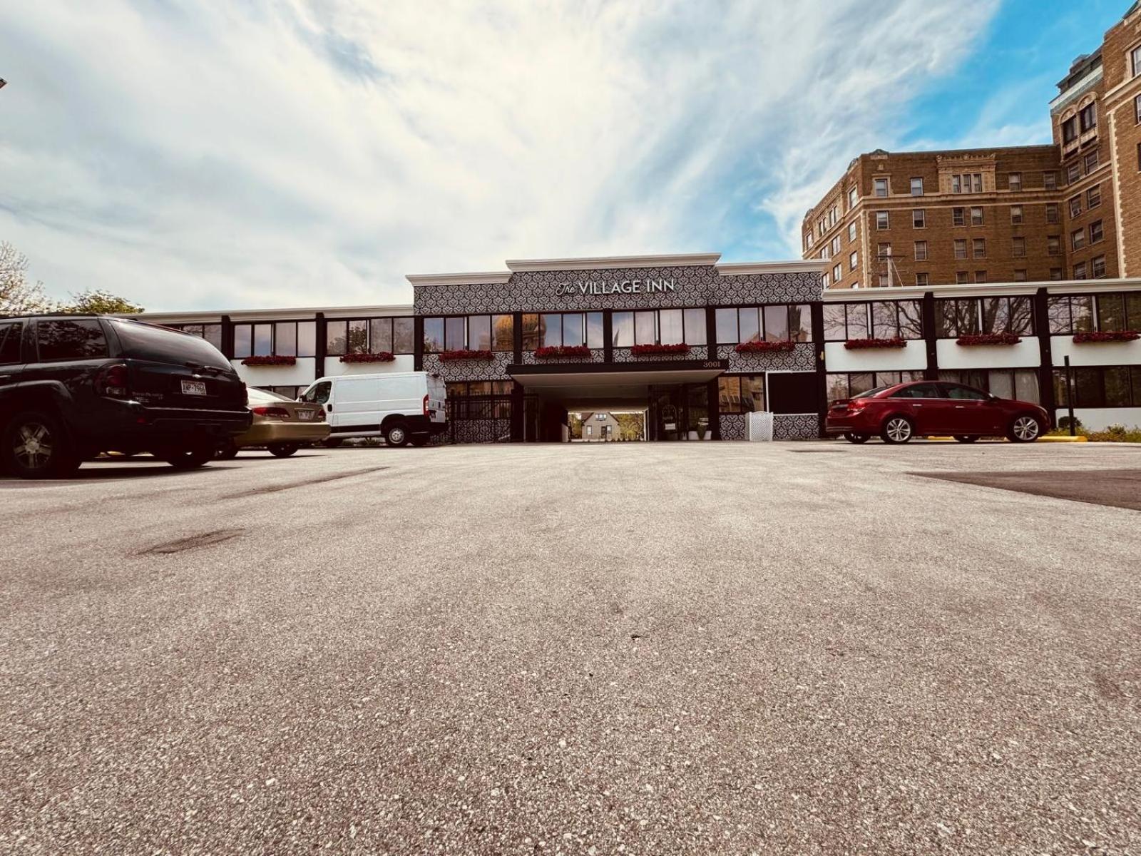 The Village Inn Hotel Milwaukee Exterior foto